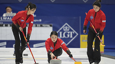 戈貝爾出色 戈貝爾出色